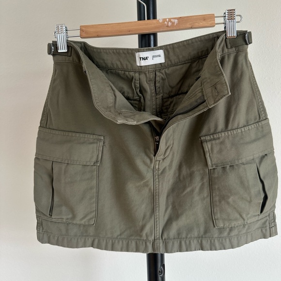 NWOT ARITZIA TNA Supply Cargo Micro Skirt Size8 - Picture 6 of 9